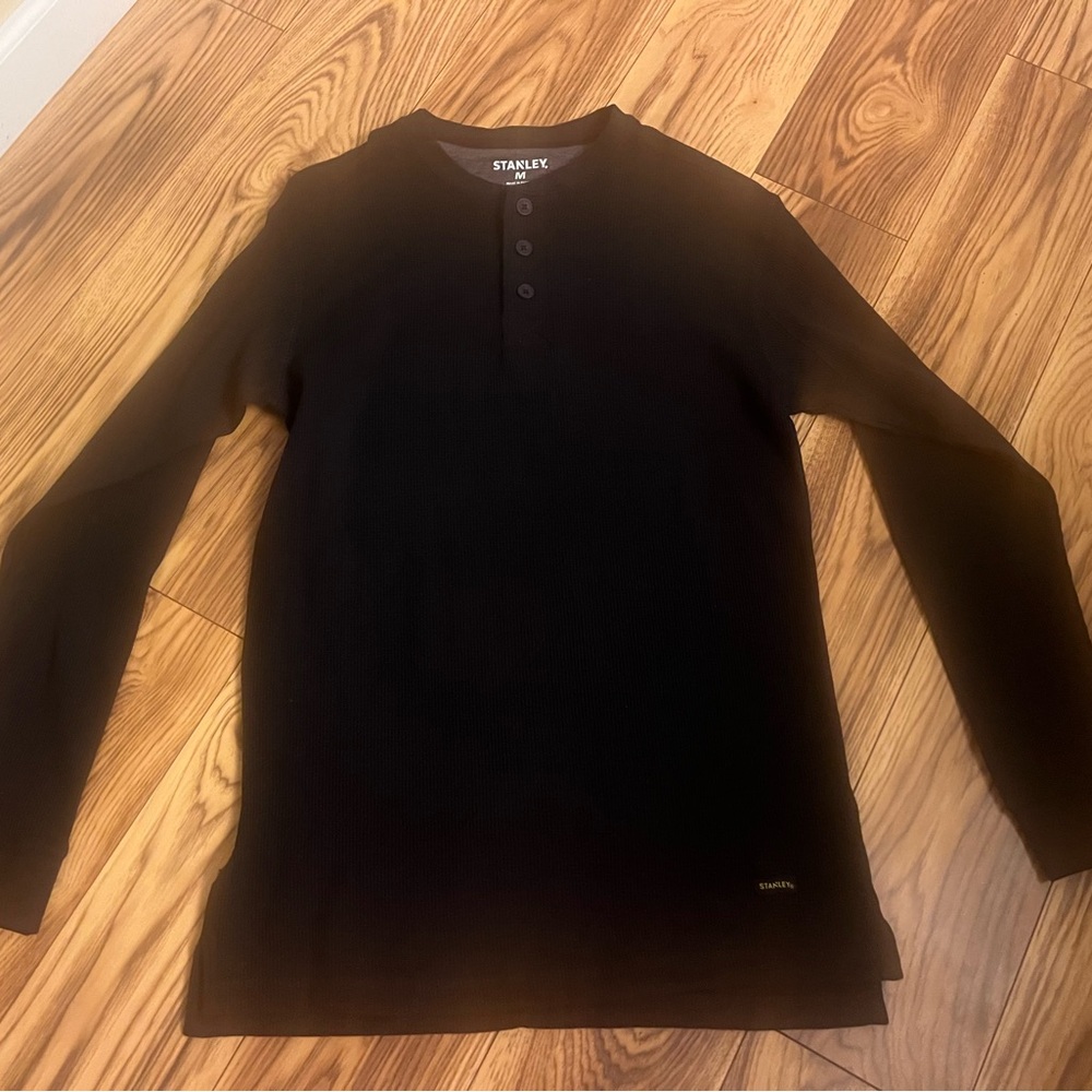 Sold !Men’s Stanley Black Long-Sleeve Henley Knit Shirt size M - New